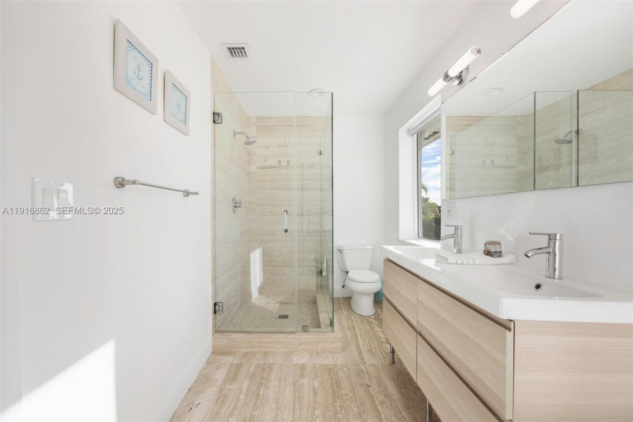 1733 Sunrise Dr, Big Pine Key, FL 33043 Photo