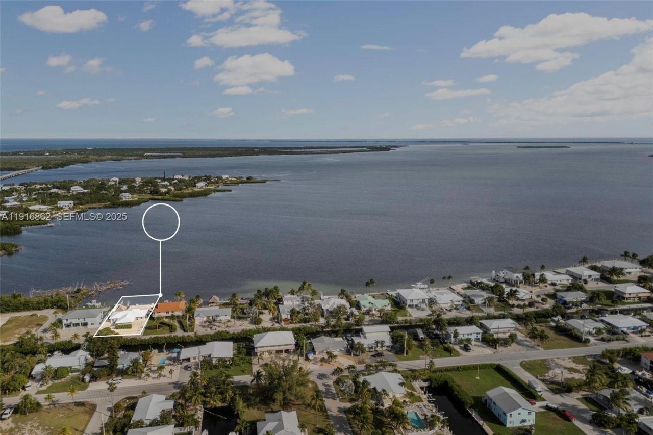 1733 Sunrise Dr, Big Pine Key, FL 33043 Photo