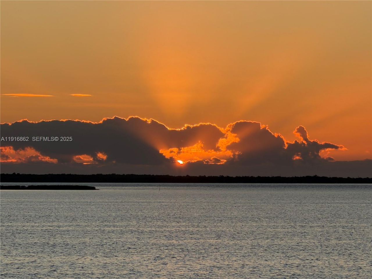 1733 Sunrise Dr, Big Pine Key, FL 33043 Photo