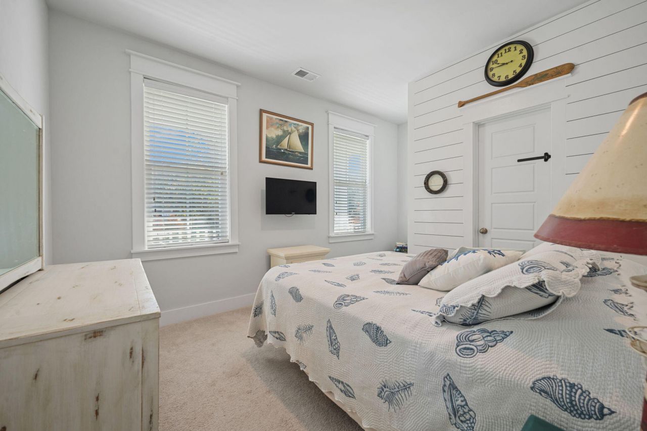 2733 Battery Pringle Drive Photo 35