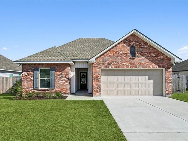 41519 DOTHAN Place, Ponchatoula, LA 70454
