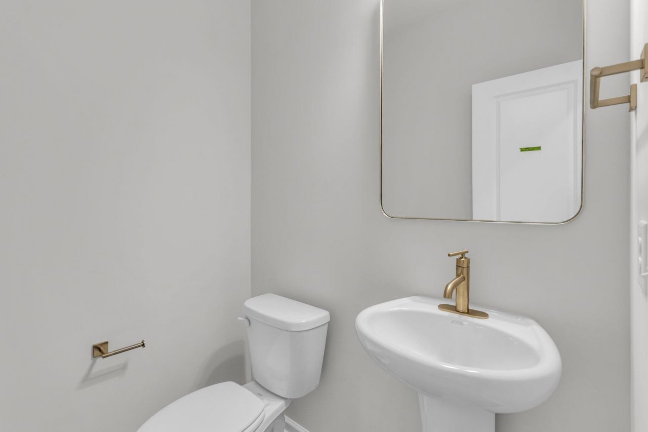 7 Cantona Drive Photo 17