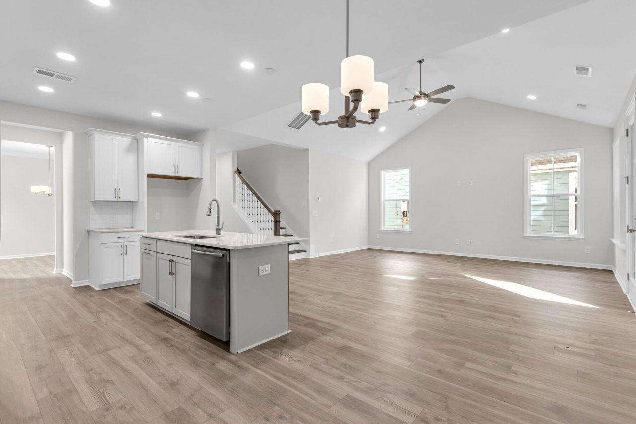 7 Cantona Drive Photo 22