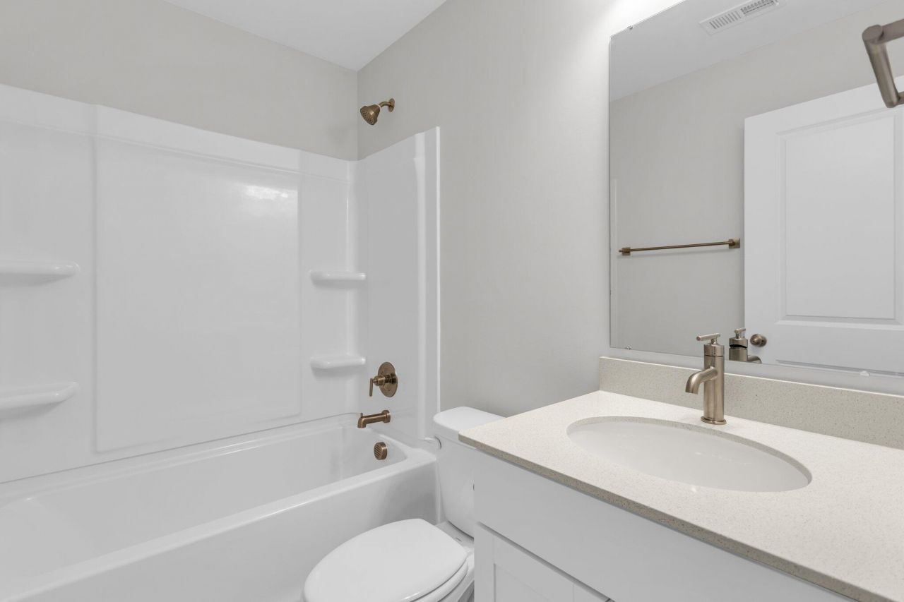 7 Cantona Drive Photo 31