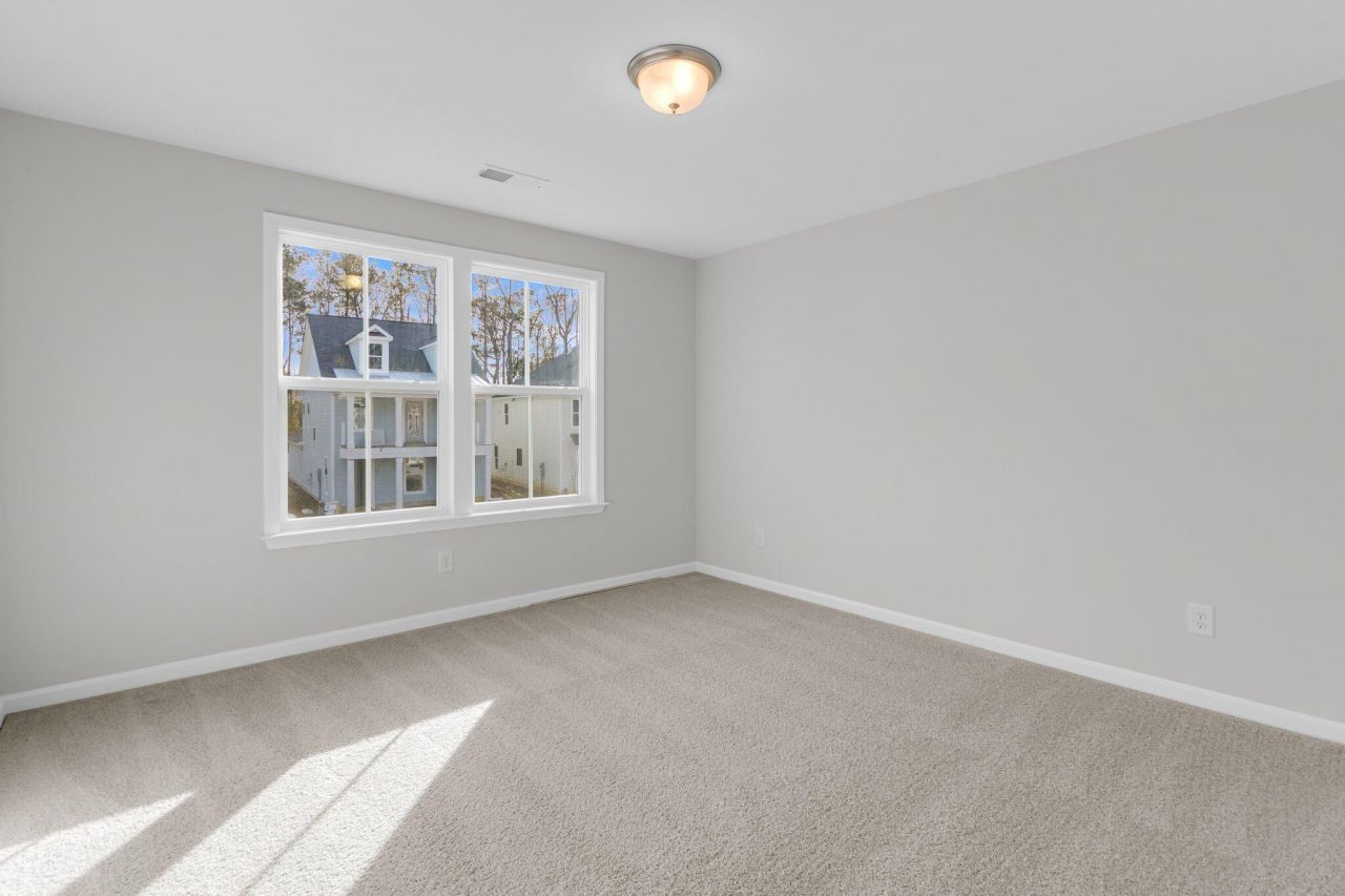 7 Cantona Drive Photo 33