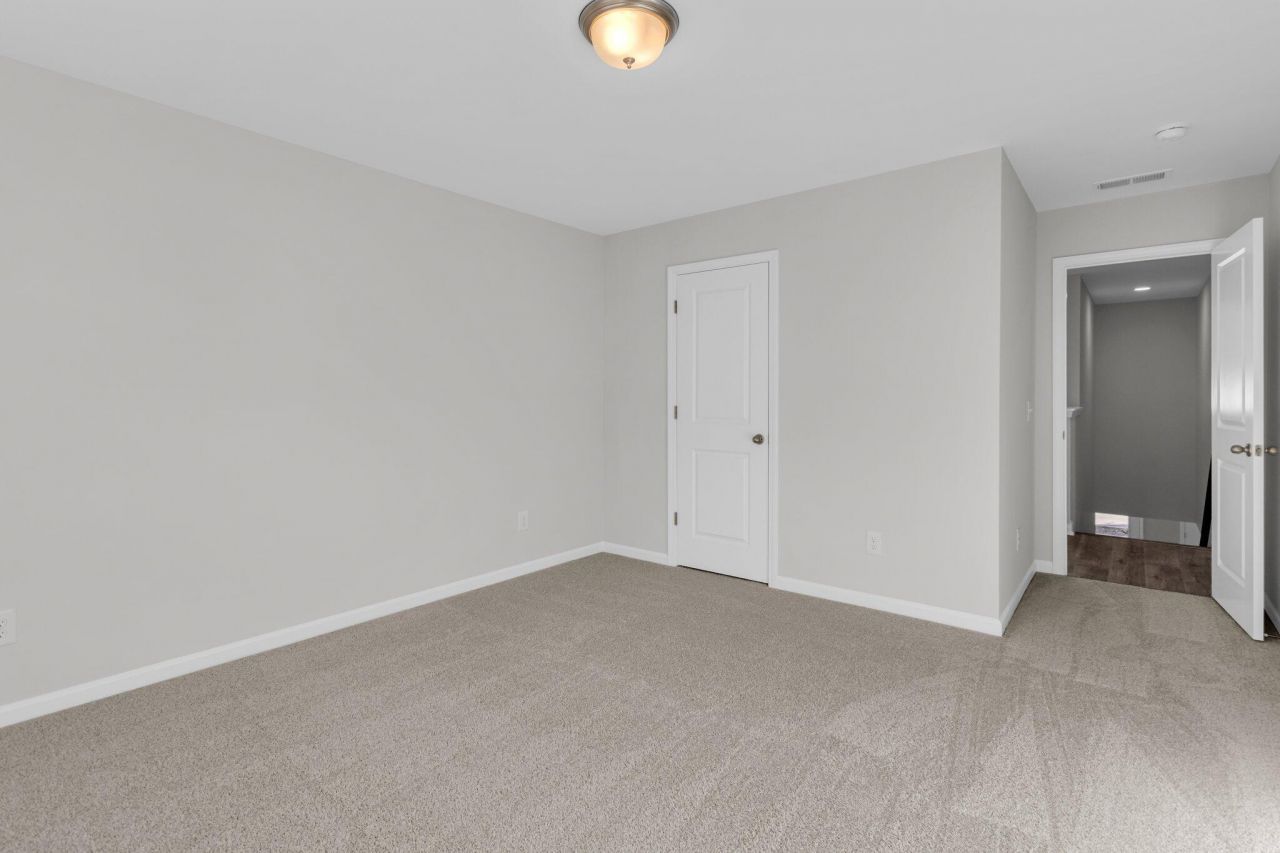 7 Cantona Drive Photo 34