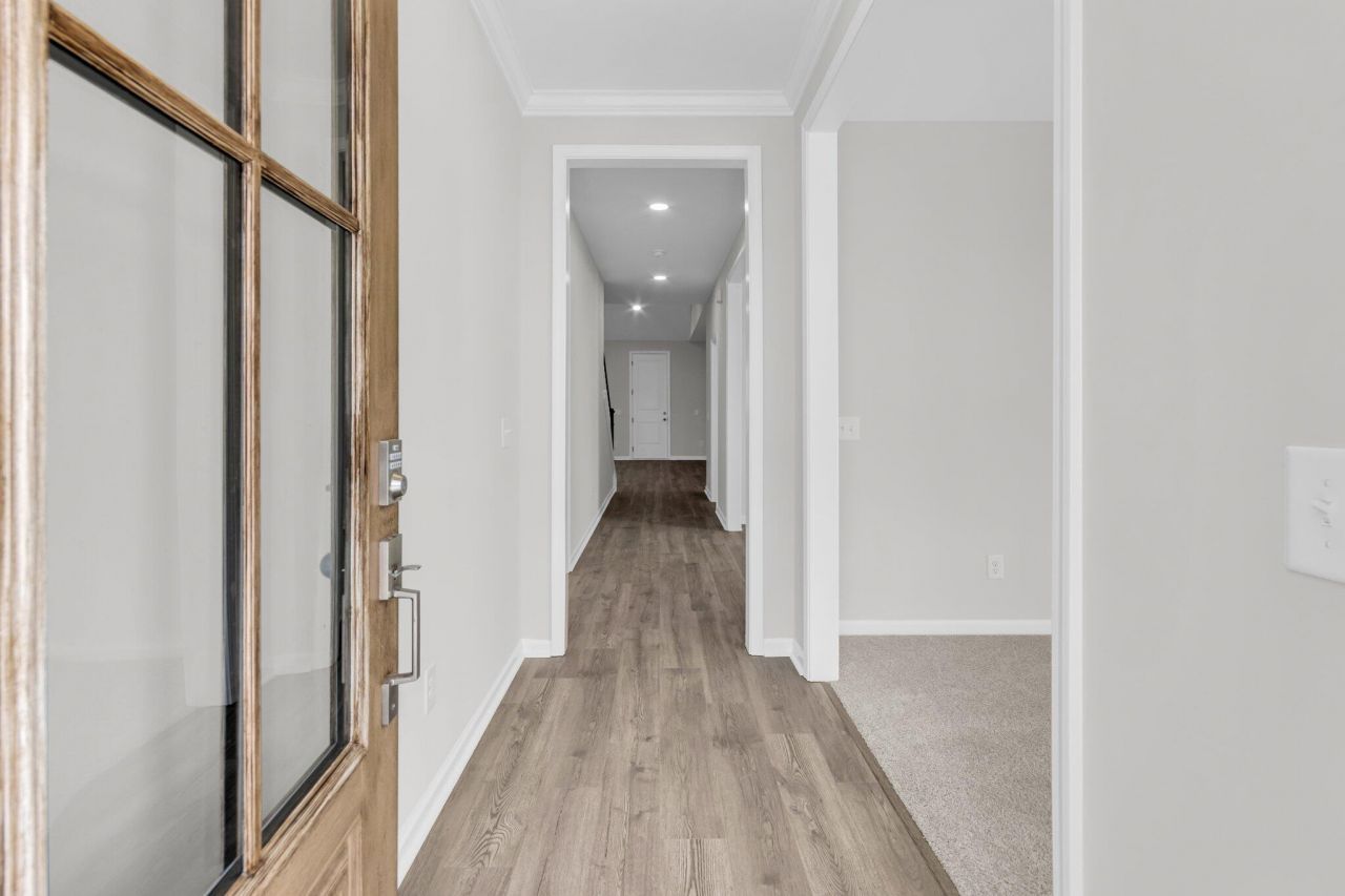 7 Cantona Drive Photo 4