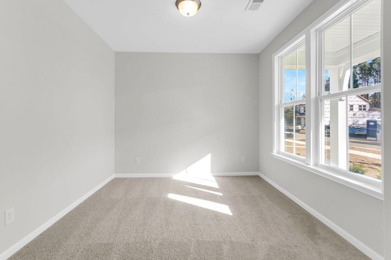 7 Cantona Drive Photo 6