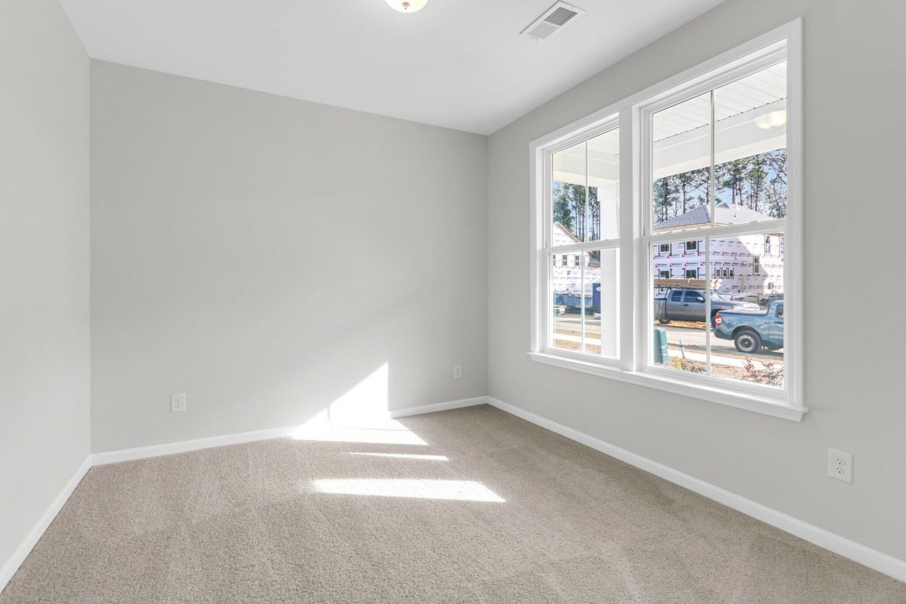 7 Cantona Drive Photo 7