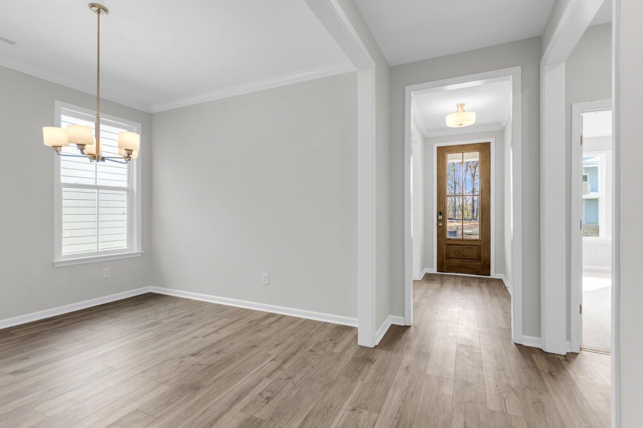 7 Cantona Drive Photo 9