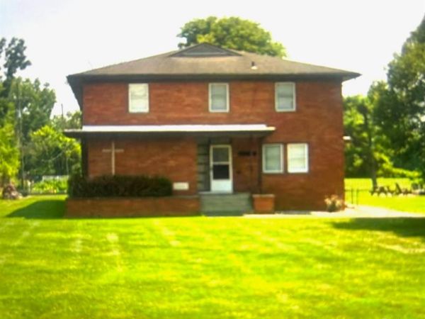 21599 E PARKE Lane N, Grosse Ile Twp, MI 48138