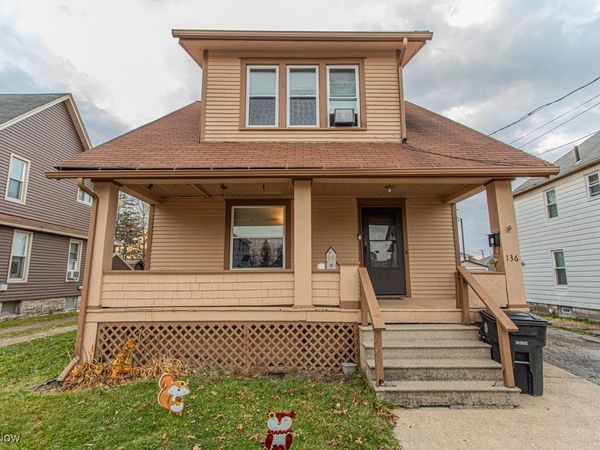 136 Charles Avenue SE, Warren, OH 44483