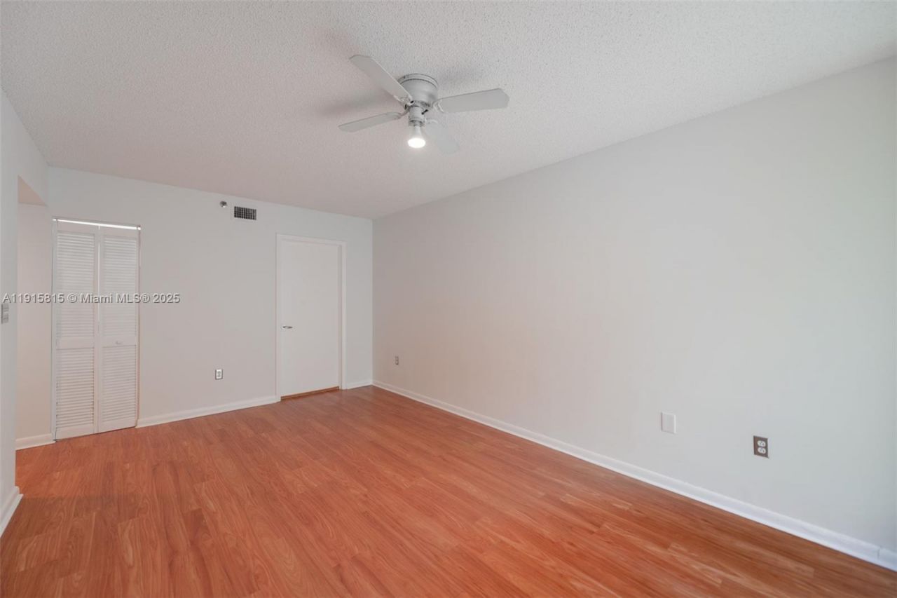 5900 Collins Ave, Unit 506, Miami Beach, FL 33140 Photo