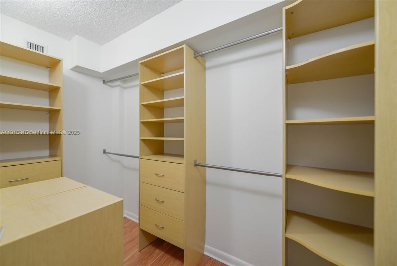 5900 Collins Ave, Unit 506, Miami Beach, FL 33140 Photo