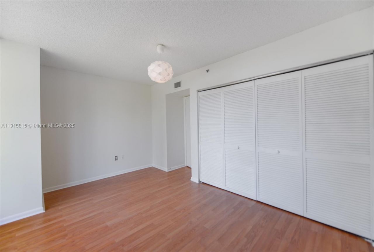 5900 Collins Ave, Unit 506, Miami Beach, FL 33140 Photo