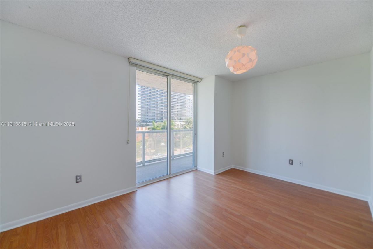 5900 Collins Ave, Unit 506, Miami Beach, FL 33140 Photo