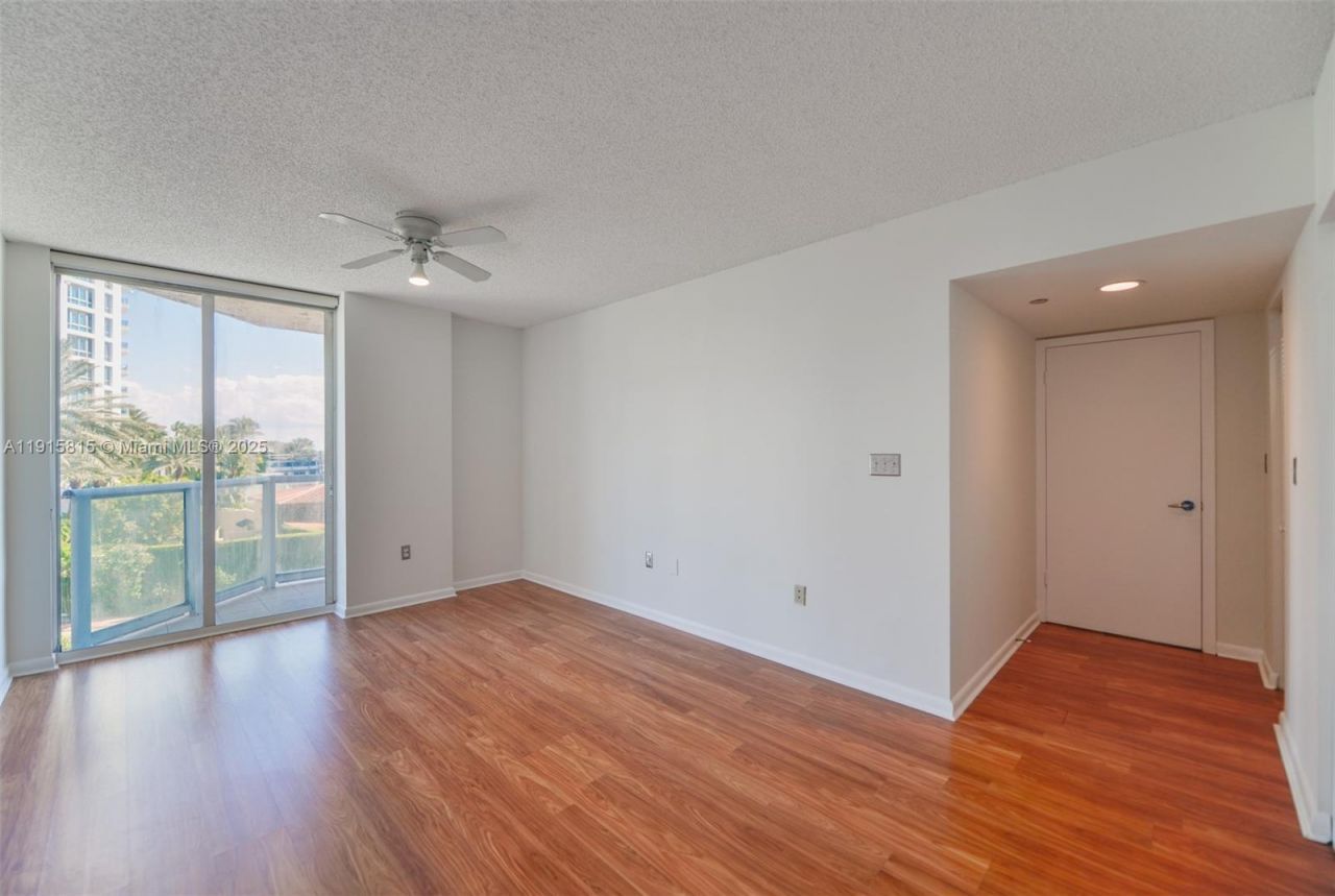 5900 Collins Ave, Unit 506, Miami Beach, FL 33140 Photo