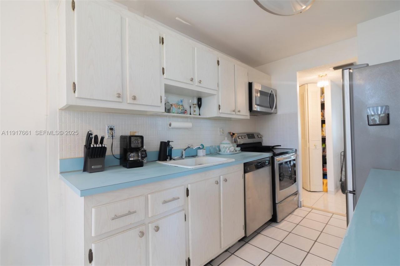 231 174th St, Unit 617, Sunny Isles Beach, FL 33160 Photo