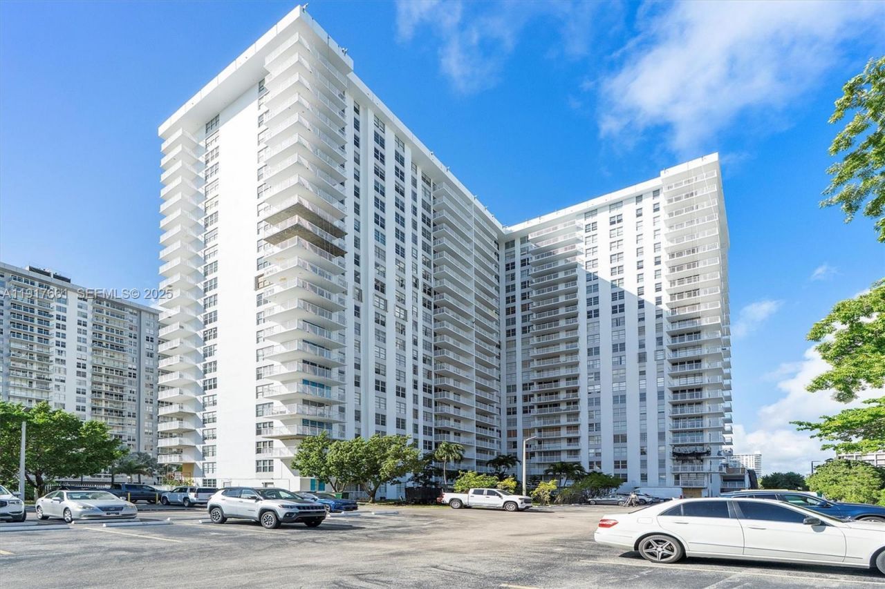 231 174th St, Unit 617, Sunny Isles Beach, FL 33160 Photo