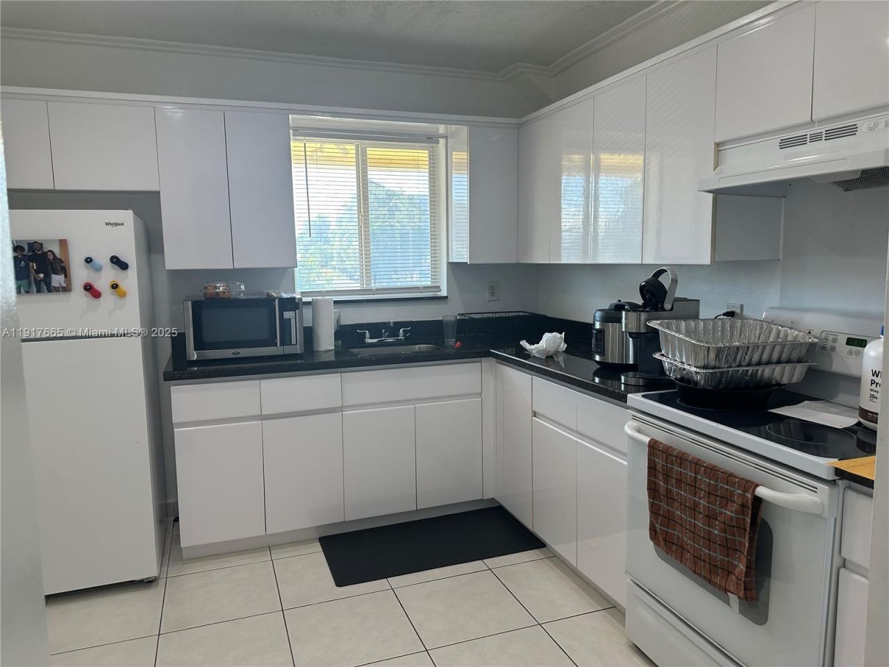 724 NE 4th St, Hallandale Beach, FL 33009 Photo