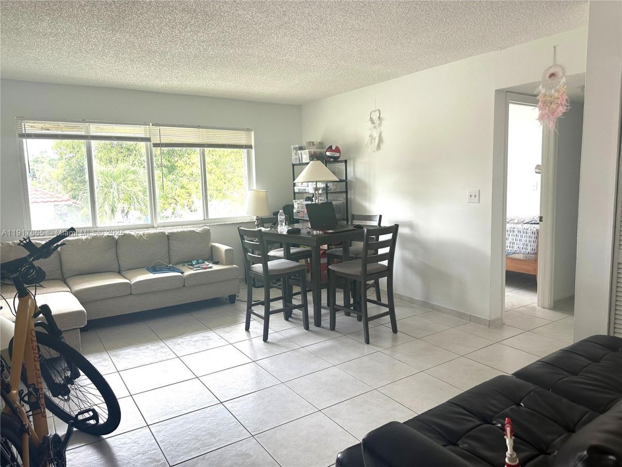 724 NE 4th St, Hallandale Beach, FL 33009 Photo