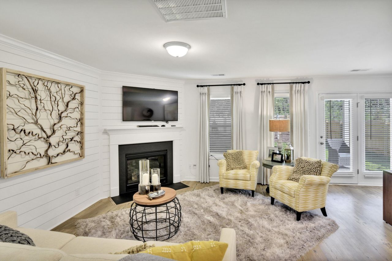 226 Central Creek Drive Photo 14