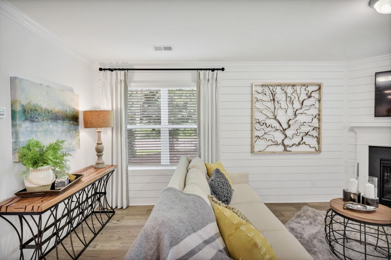 226 Central Creek Drive Photo 15