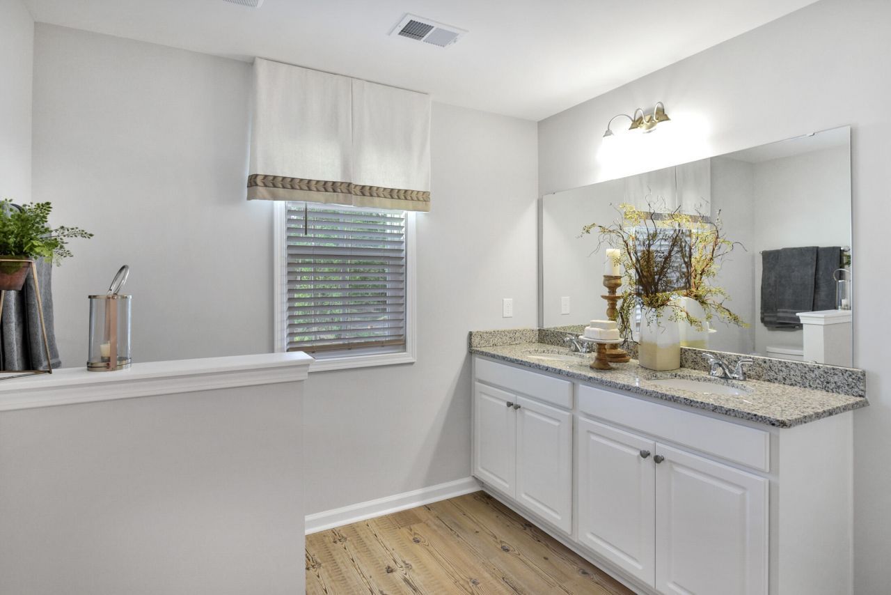 226 Central Creek Drive Photo 24