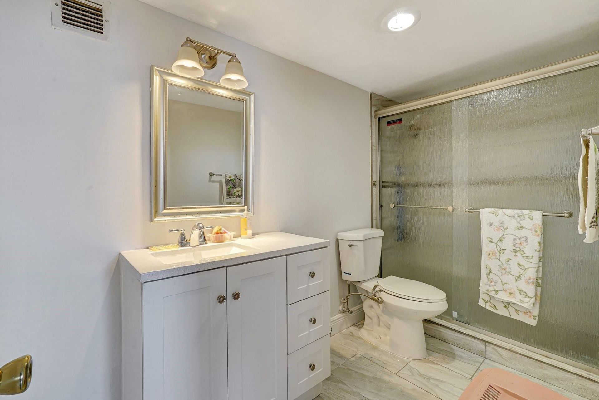 437 Golden Isles Drive, Unit 15G, Hallandale Beach, FL 33009 Photo