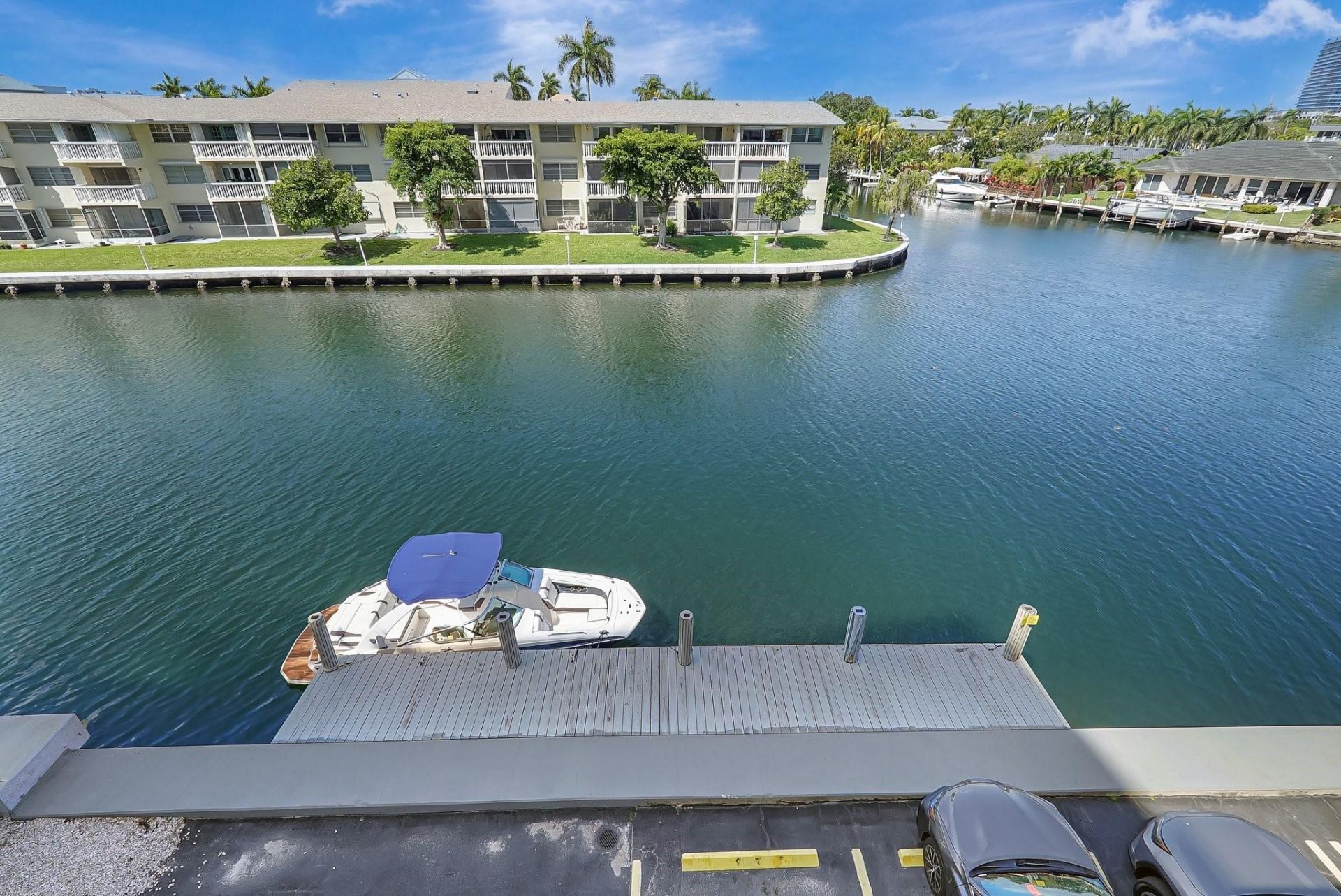 437 Golden Isles Drive, Unit 15G, Hallandale Beach, FL 33009 Photo