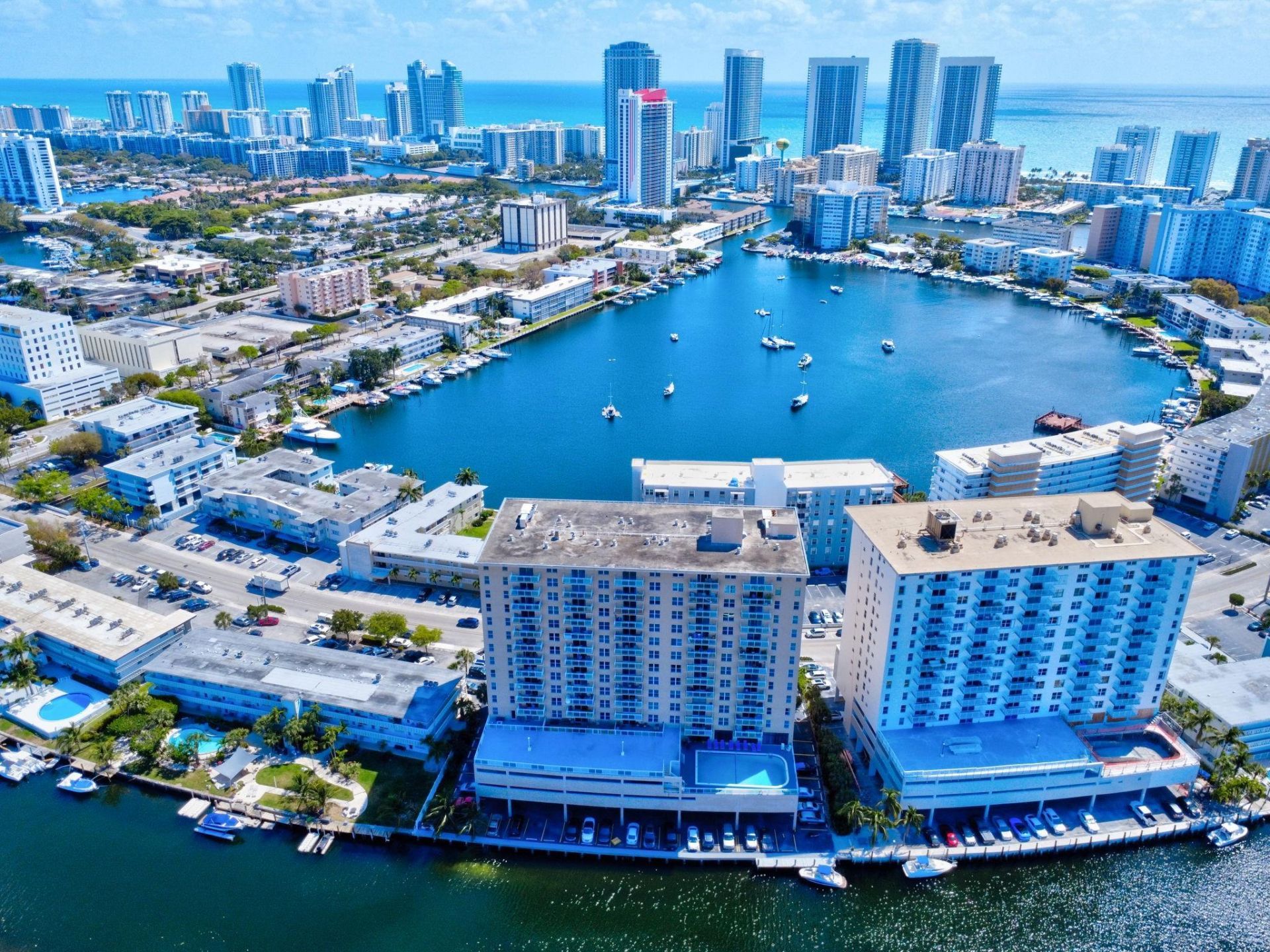 437 Golden Isles Drive, Unit 15G, Hallandale Beach, FL 33009 Photo