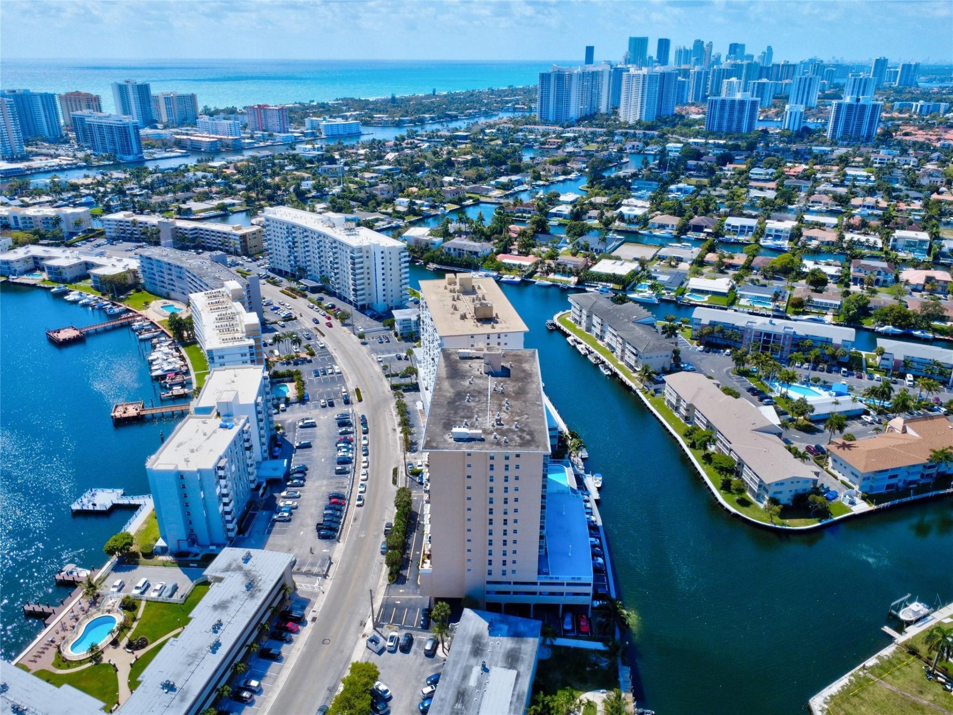 437 Golden Isles Drive, Unit 15G, Hallandale Beach, FL 33009 Photo