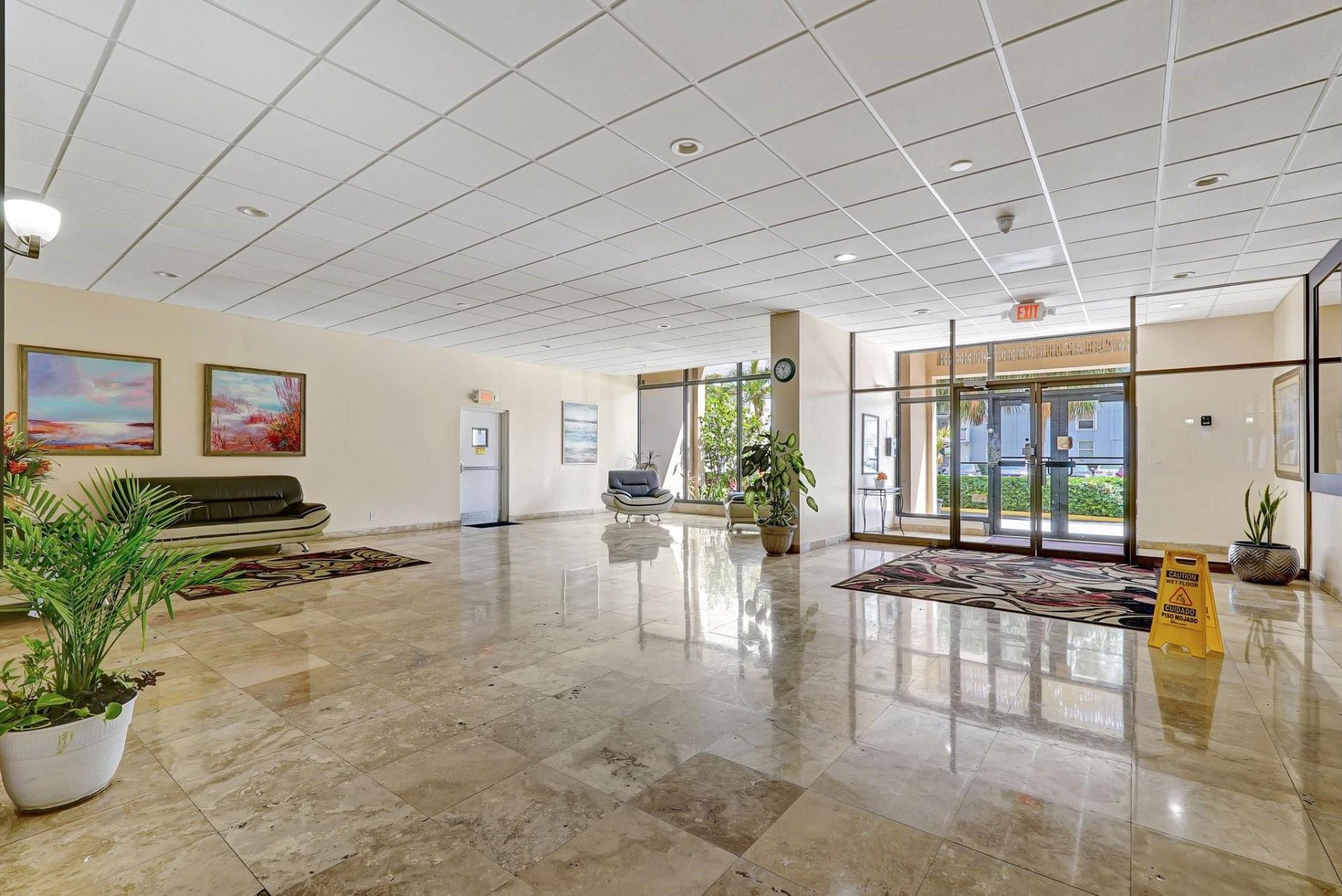 437 Golden Isles Drive, Unit 15G, Hallandale Beach, FL 33009 Photo