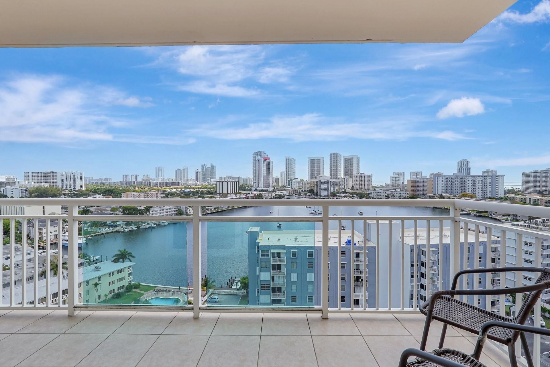 437 Golden Isles Drive, Unit 15G, Hallandale Beach, FL 33009 Photo