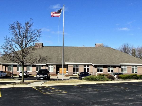 14 Executive Court, South Barrington, IL 60010