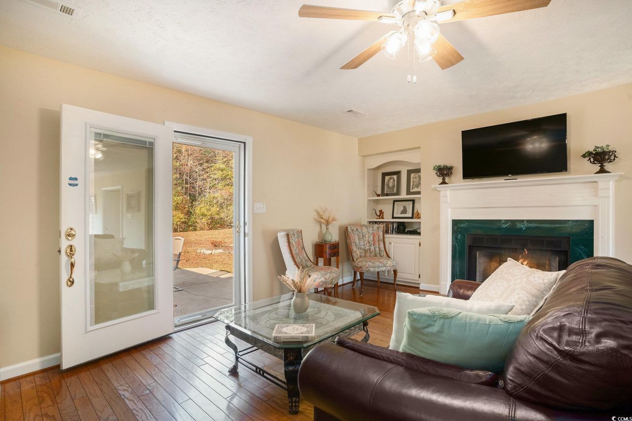 4210 Bradford Dr. Photo 15