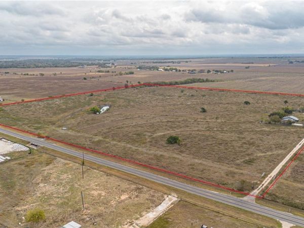 9325 Fm 1339, Martindale, TX 78655