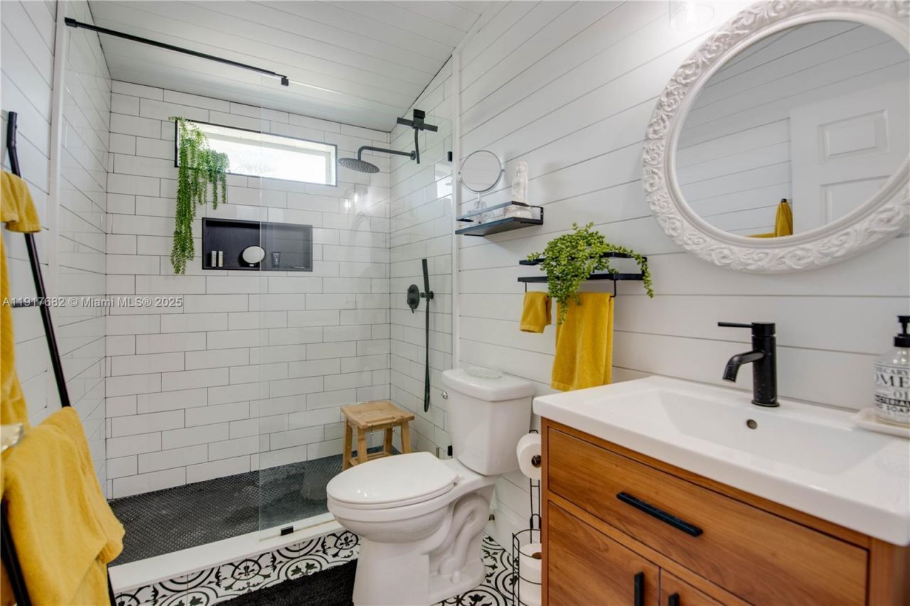 930 80th Street Ocean, Marathon, FL 33050 Photo