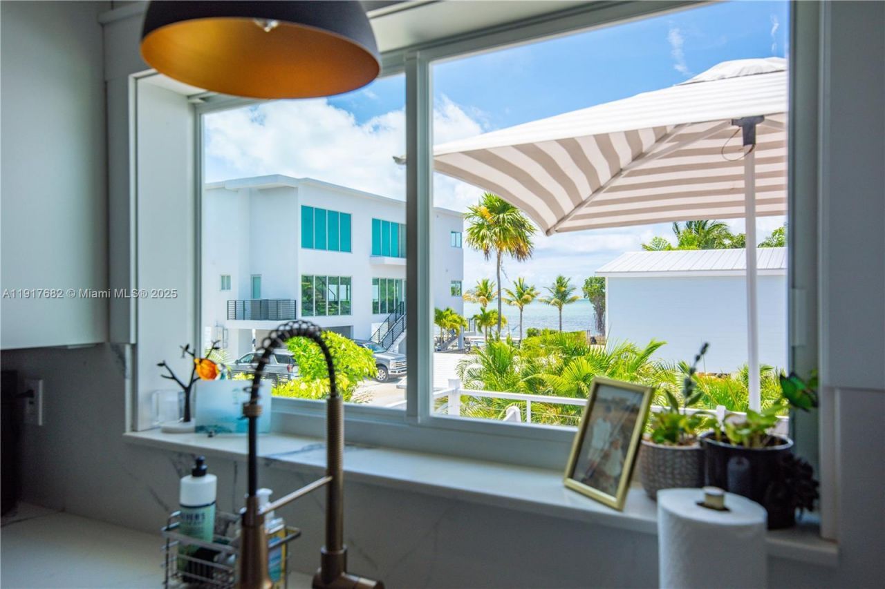 930 80th Street Ocean, Marathon, FL 33050 Photo