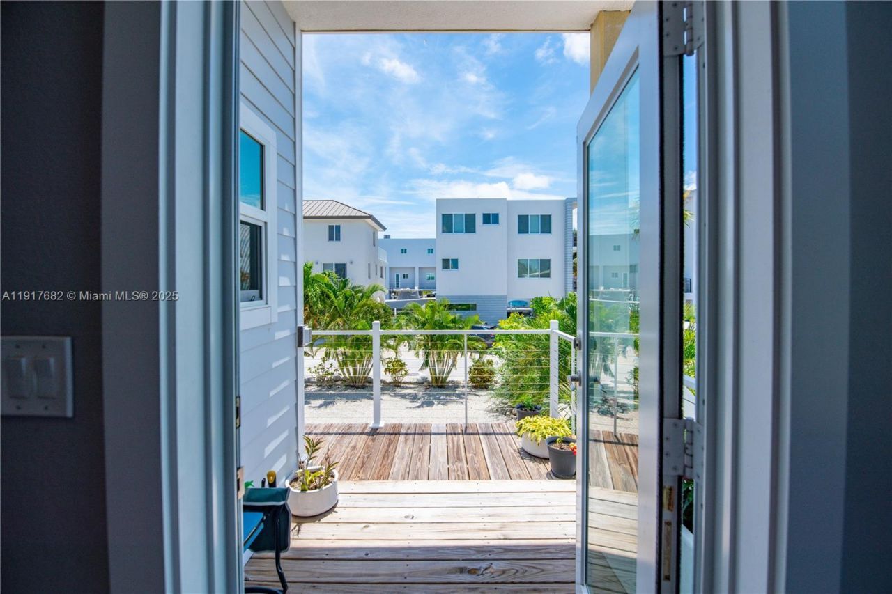 930 80th Street Ocean, Marathon, FL 33050 Photo