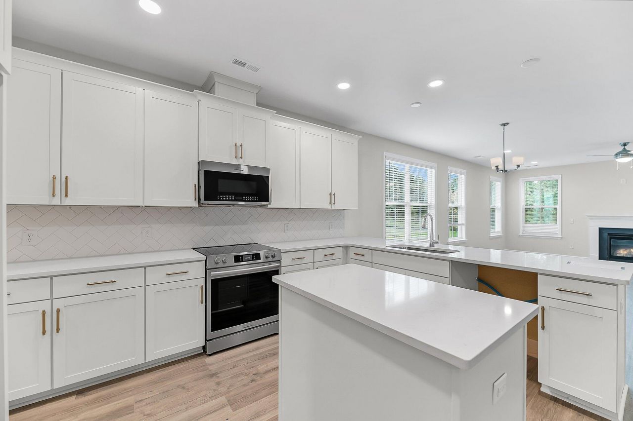 9 Cantona Drive Photo 10