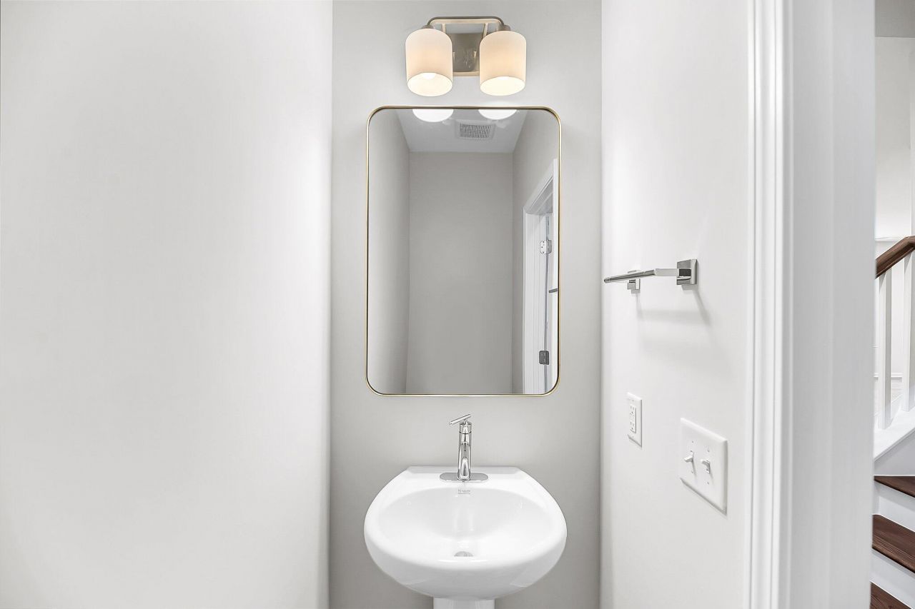 9 Cantona Drive Photo 13