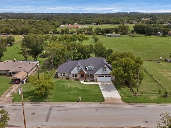 206 Hix Road, Cleburne, TX 76031