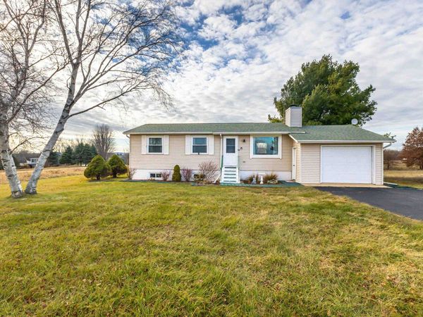 10A125 E APPLE CANYON Road, APPLE RIVER, IL 61001