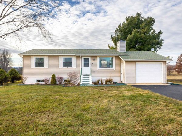 10A125 E APPLE CANYON Road, APPLE RIVER, IL 61001