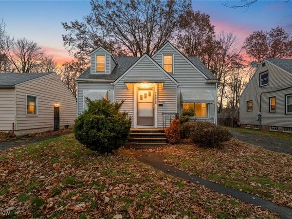 19315 Gladstone Road, Warrensville Heights, OH 44122