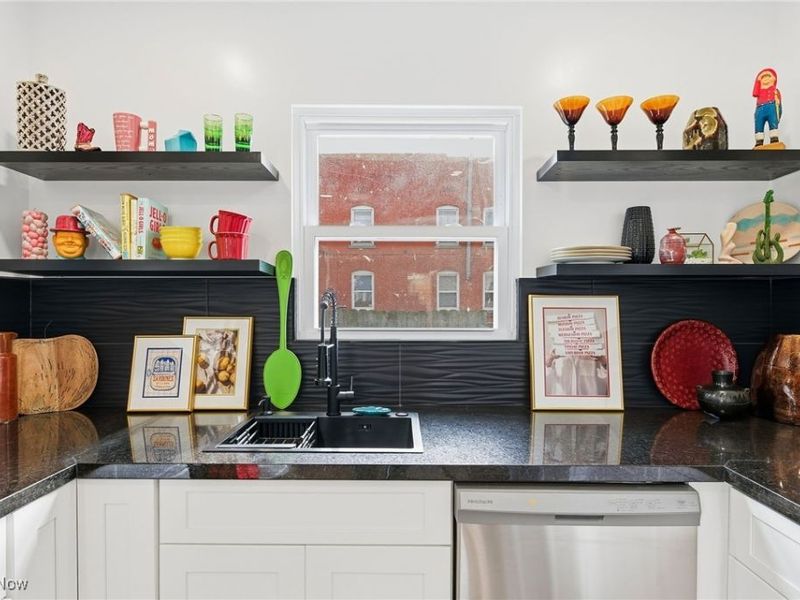 9918 Quebec Avenue, Cleveland, OH 44106 Photo 16