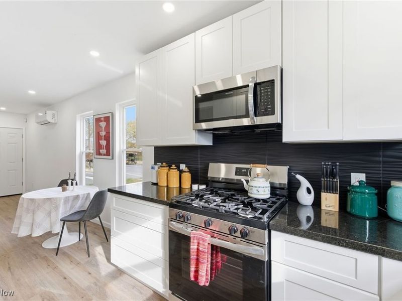 9918 Quebec Avenue, Cleveland, OH 44106 Photo 18