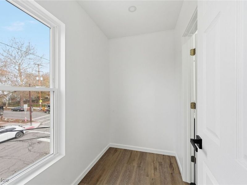 9918 Quebec Avenue, Cleveland, OH 44106 Photo 26