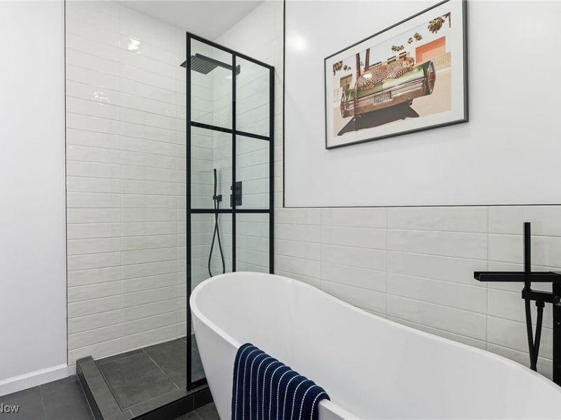 9918 Quebec Avenue, Cleveland, OH 44106 Photo 27